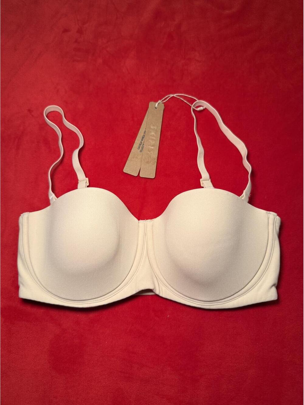 Skims Fits Everybody Strapless Bra Color Sand Size 34D